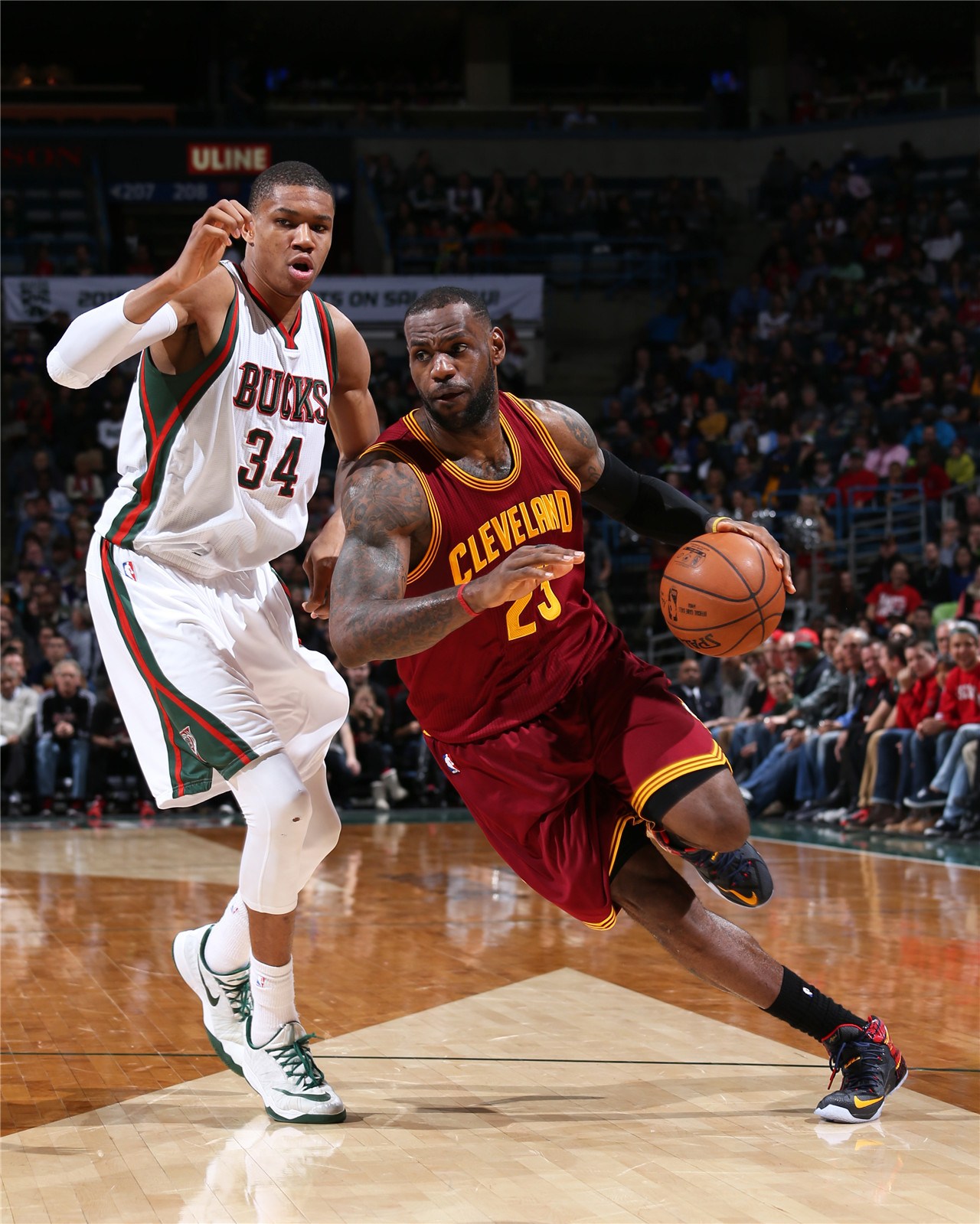 开yun体育官网-包含雄鹿队内线双塔压制对手，取得大胜的词条