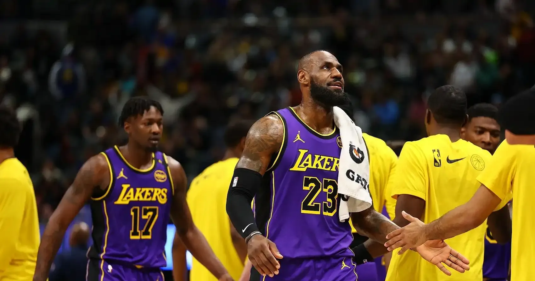 开云体育网-76人遭遇失利湖人夺胜