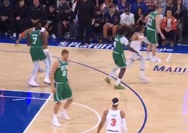 开云足球直播-步行者大胜尼克斯，奥拉迪波30分砍下全队最高