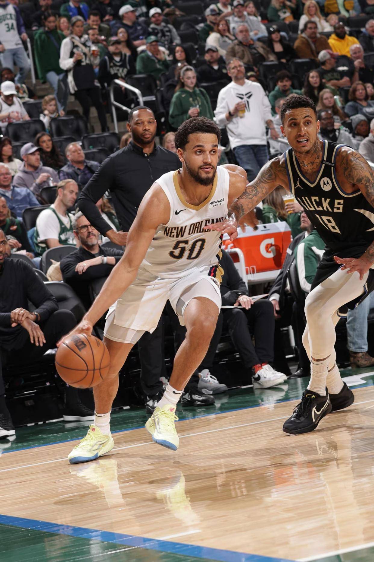 开云体育在线入口-雄鹿大胜太阳，字母哥轰32分